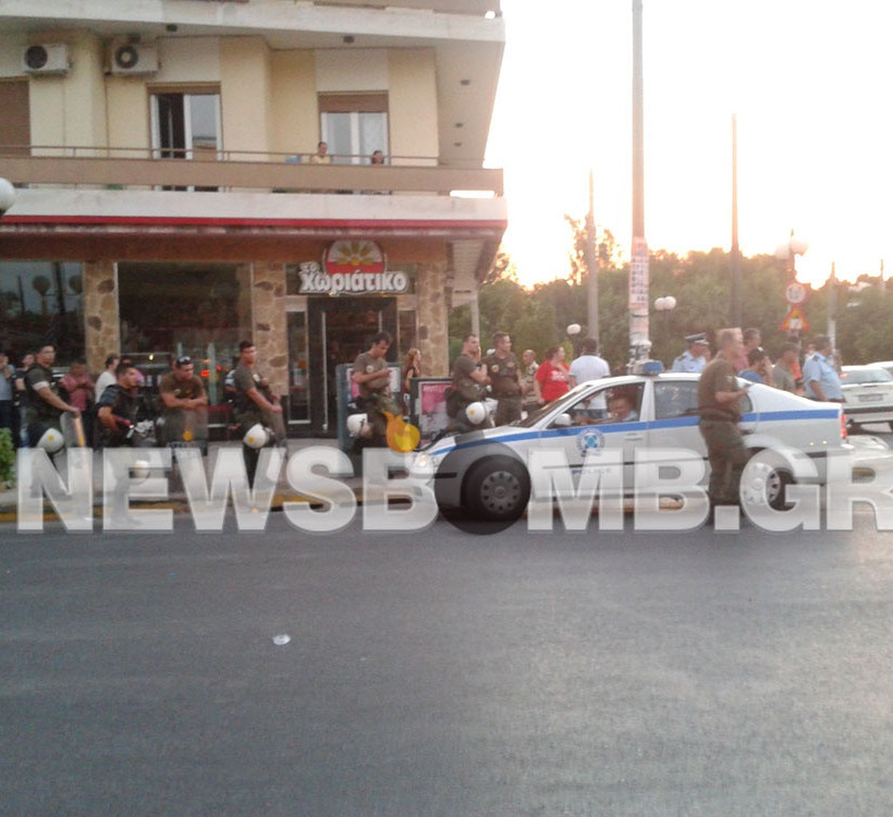 Σε εξέλιξη αυτή την ώρα συγκέντρωση διαμαρτυρίας για το γήπεδο της ΑΕΚ (pics&vid)