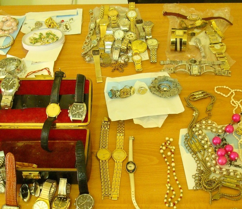 Έστηναν ενέδρες σε ανυποψίαστους πολίτες έξω από ΑΤΜ και τους λήστευαν