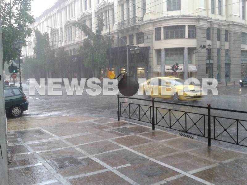 Βροχές και καταιγίδες μέχρι την Πέμπτη! - Πού θα χτυπήσει η κακοκαιρία 