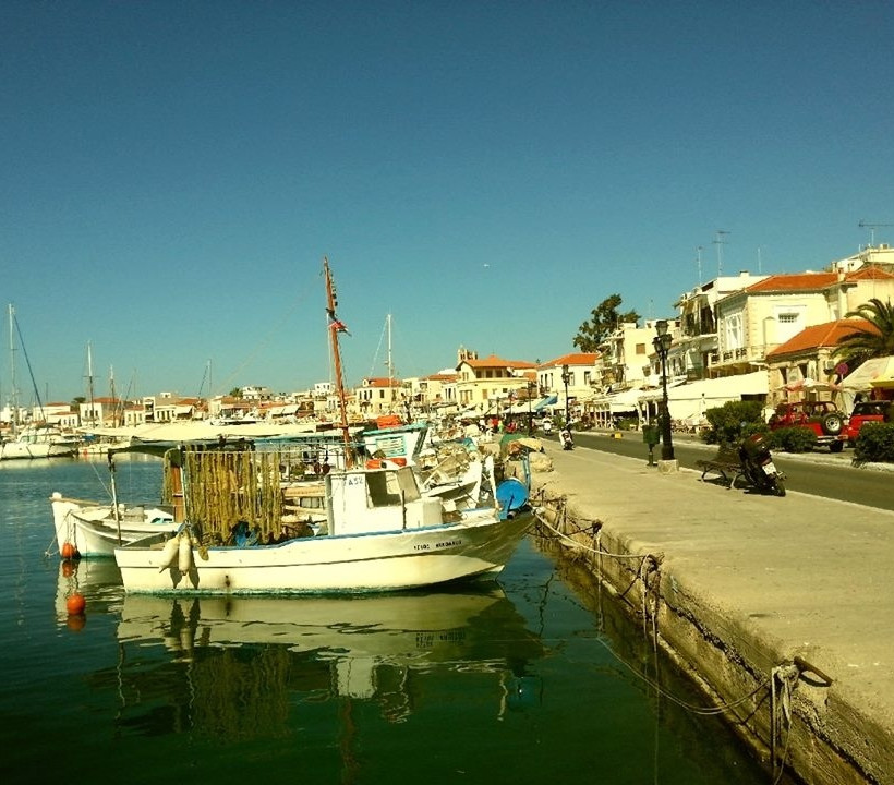 Ένα Σαββατοκύριακο στην Αίγινα