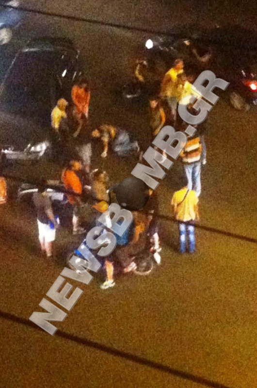 Νεάπολη Νίκαιας: Τροχαίο με τραυματία δικυκλιστή στην Γρ. Λαμπράκη (pics&vid)