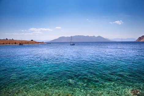 Η Huffington Post αποθεώνει την Αίγινα!