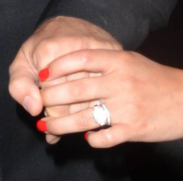 Το γαμήλιο πάρτι της Σέριλ Κόουλ και η αφαίρεση του τατουάζ της!