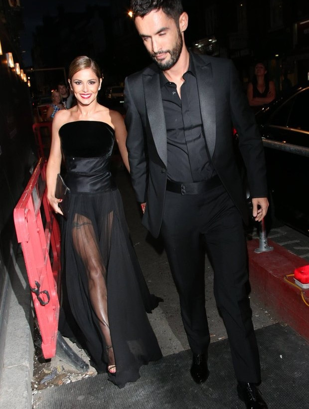 Το γαμήλιο πάρτι της Σέριλ Κόουλ και η αφαίρεση του τατουάζ της!