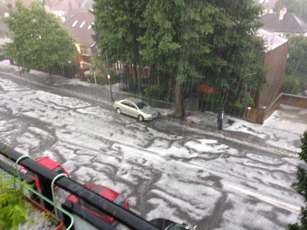 Τρελάθηκε ο καιρός στη Βρετανία - Ξαφνικό κύμα κακοκαιρίας (vid+pics)