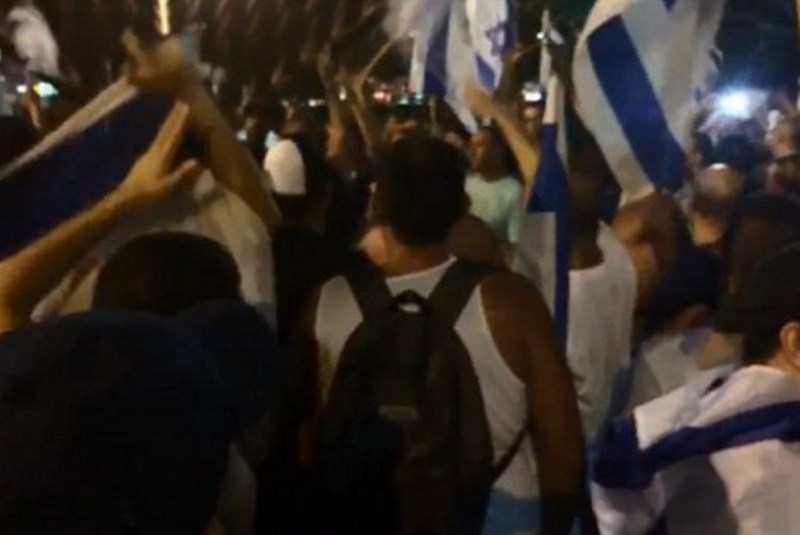 Εμετικά συνθήματα από Ισραηλινούς για τις δολοφονίες παιδιών στη Γάζα (video+photos)