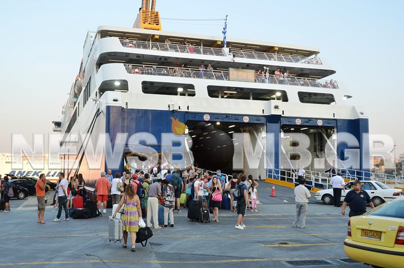 Φεύγουν για τα νησιά οι κάτοικοι της πρωτεύουσας 