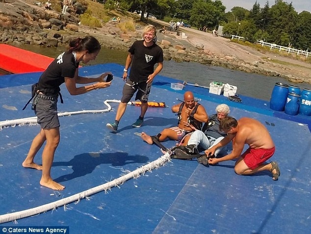 95χρονη κάνει bungee jumping (pics+video)