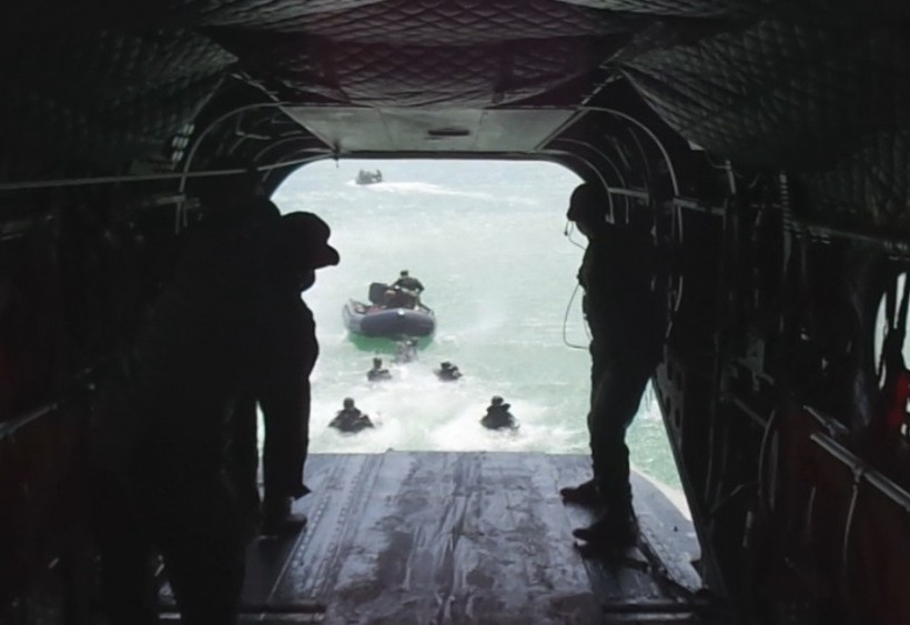 Λίμνη Υλίκη: Έβρεξε… καταδρομείς – Δείτε εντυπωσιακές εικόνες