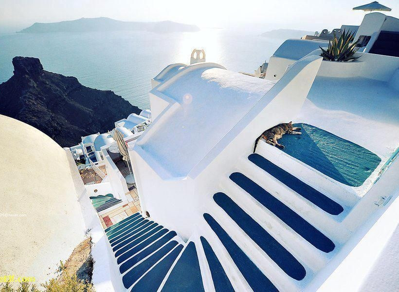Η Σαντορίνη ψηφίστηκε ως το ομορφότερο νησί του κόσμου