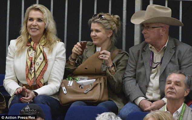 Σουμάχερ: Η αφοσιωμένη του σύζυγος γελά και πάλι (pics)