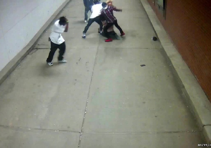 ΗΠΑ: Τους επιτέθηκαν μετά από καταγγελία σεξουαλικής παρενόχλησης (vid+pics)