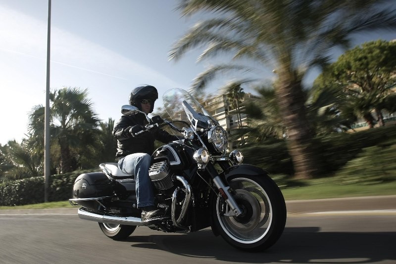 Moto Guzzi: Το εργοστάσιο στο Μαντέλο ντελ Λάριο ανοίγει τις πόρτες του