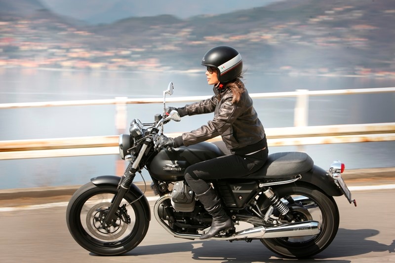 Moto Guzzi: Το εργοστάσιο στο Μαντέλο ντελ Λάριο ανοίγει τις πόρτες του