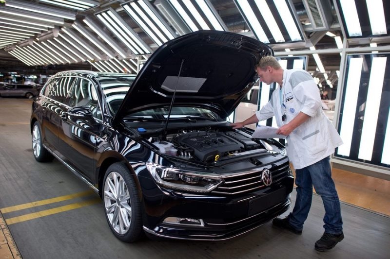 VW Passat: Ξεκίνησε η παραγωγή