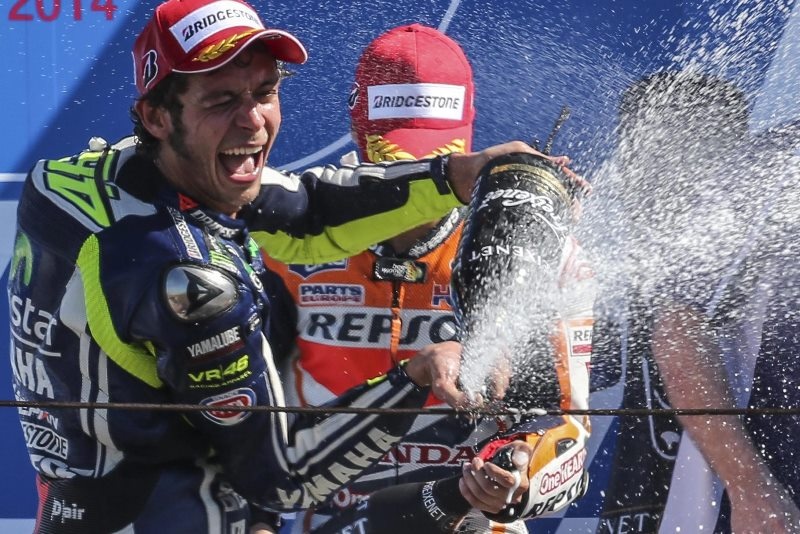 MotoGPMisano: Νίκη του V. Rossi ήττα για τον Marquez