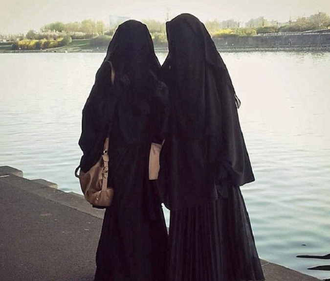 Ανήλικες το «έσκασαν» από το σπίτι τους για να γίνουν τζιχαντίστριες