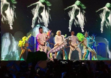 Lady Gaga: Έλληνες, είμαστε υπερήφανοι για την πατρίδα σας! (pics+vids)