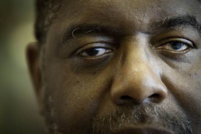 Έκανε τατουάζ στο... βολβό του ματιού του (pics)