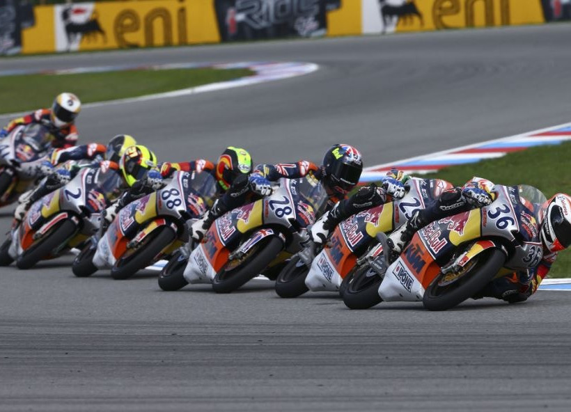 Δύο Έλληνες έφηβοι αναβάτες δοκιμάζονται για το Red Bull MotoGP Rookies Cup 2015!