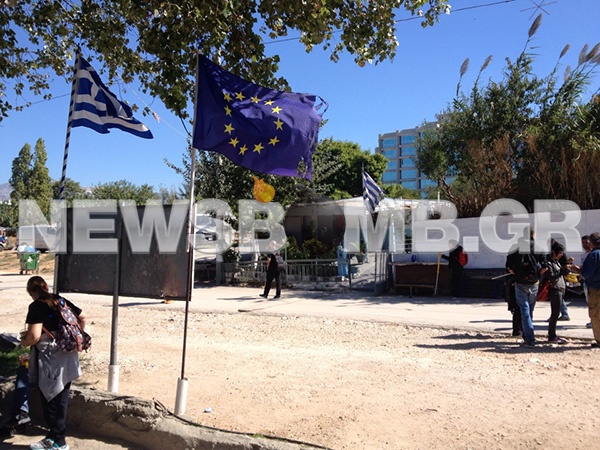To Νewsbomb στον καταυλισμό των Ρομά (pics&vid)