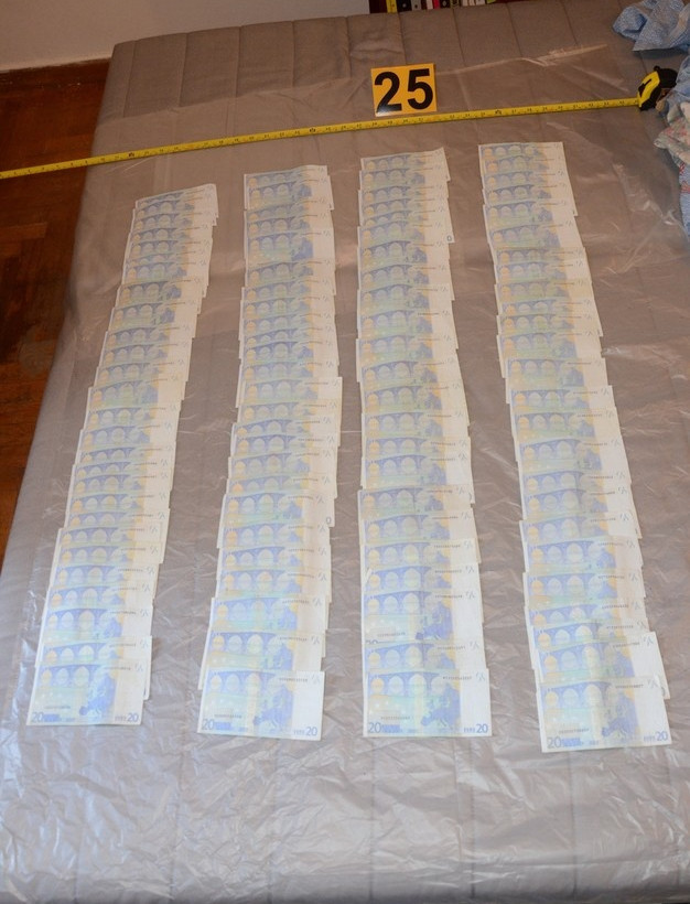 ΕΛ.ΑΣ.: Στη δημοσιότητα φωτογραφίες από τις έρευνες της Αντιτρομοκρατικής