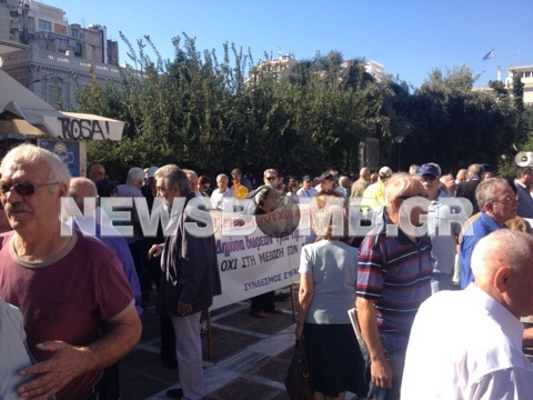 Στους δρόμους (ξανά) οι συνταξιούχοι (pics-vid)