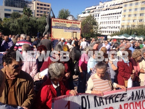 Στους δρόμους (ξανά) οι συνταξιούχοι (pics-vid)