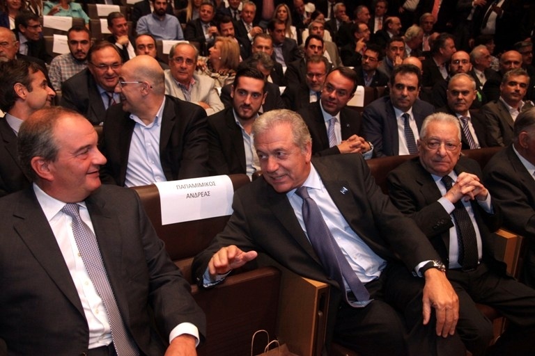 40 χρόνια Νέα Δημοκρατία: Όλο το παρασκήνιο με ένα κλικ! (pics)