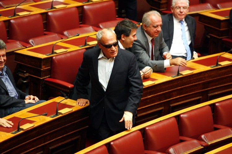 Πρώτη Σύνοδος της Βουλής: Ολοκληρώθηκε ο Αγιασμός (pics)