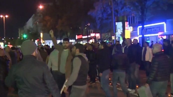 Γερμανία: Βίαια επεισόδια ανάμεσα σε Κούρδους, Γεζίντι και ισλαμιστές  (Pics+ video)