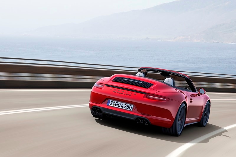 Porsche: Νέα 911 GTS 2015