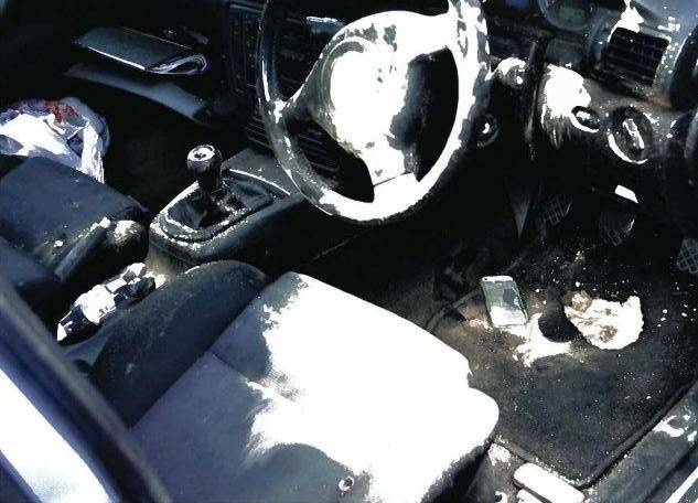 Συγκρούστηκε αυτοκίνητο και χιόνισε... ηρωίνη! (pics)