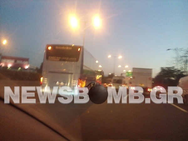 Κυκλοφοριακό «έμφραγμα» στην ΕΟ Αθηνών-Λαμίας λόγω τροχαίου (pics)