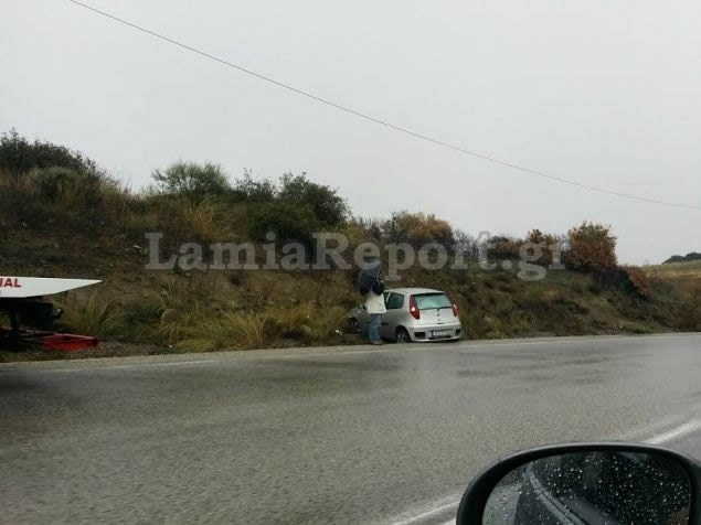 Απανωτά τροχαία με την πρώτη βροχή στο δρόμο Λαμίας - Δομοκού (pics)