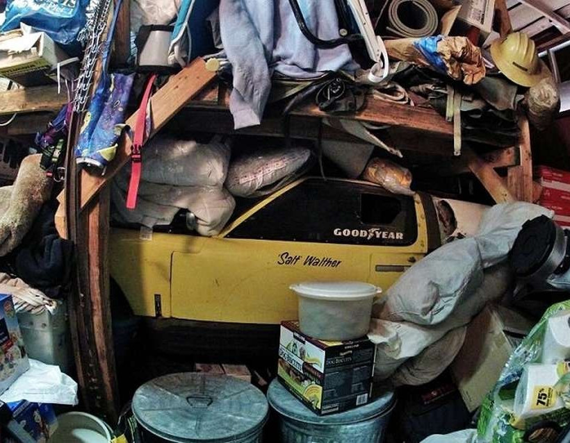 Κάτω από το σωρό άχρηστων και ξεχασμένων πραγμάτων είναι μία πολύτιμη GT40