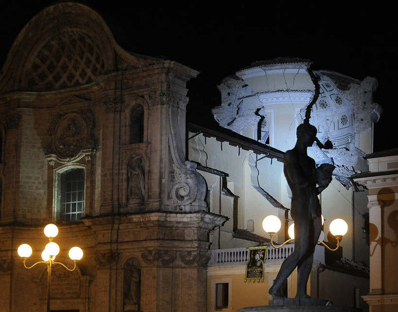 Ιταλία: Αθώοι οι 7 επιστήμονες για το σεισμό στη Λ' Άκουιλα