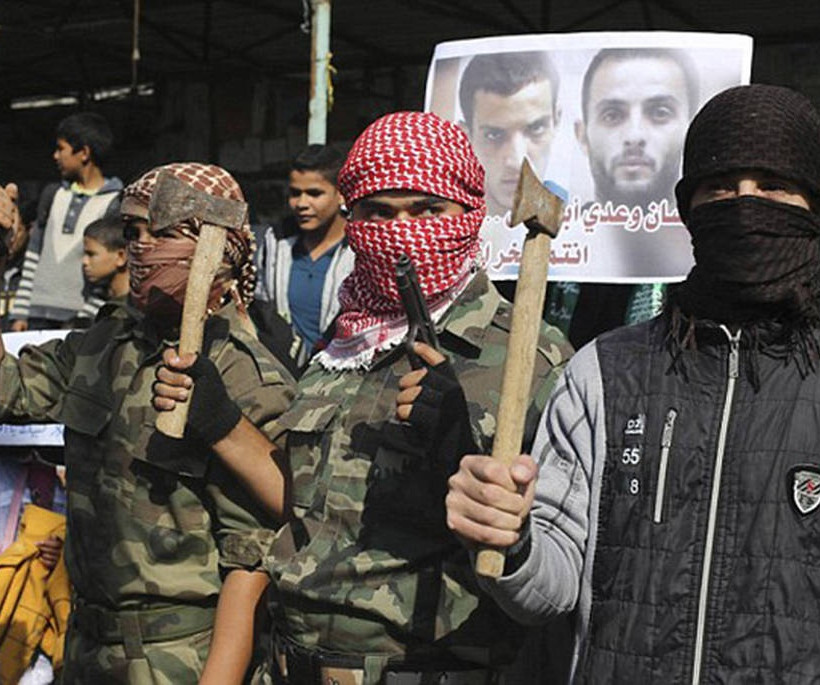 Με γλυκά και πυροτεχνήματα πανηγύρισαν το μακελειό στη Γάζα!