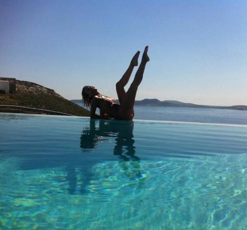 Έβαλε πωλητήριο στο σπίτι της στη Μύκονο η Χριστίνα Παππά