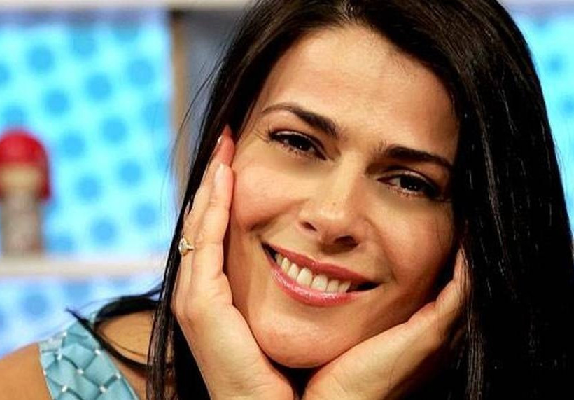 Μάγεψε η Τόμκα ( pics+vids)