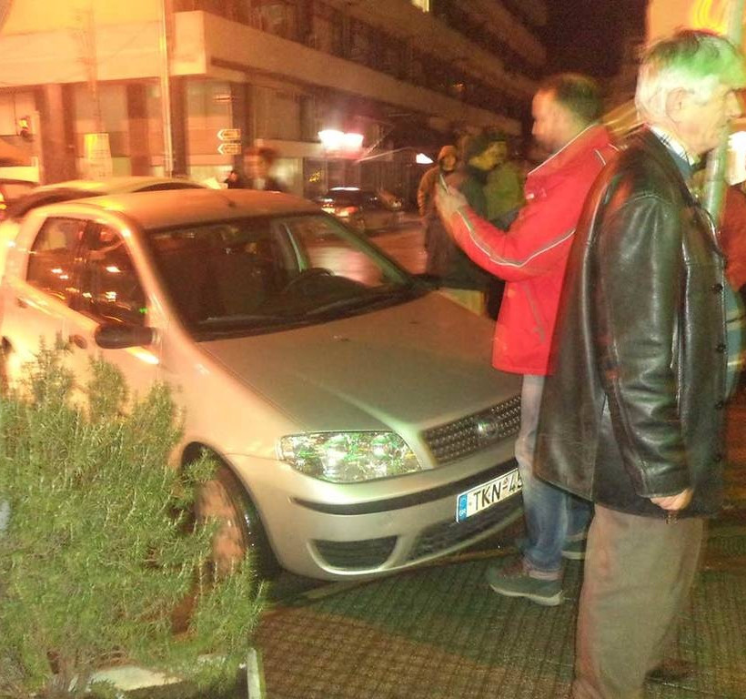 Απίστευτο τροχαίο στα Τρίκαλα (Photos)