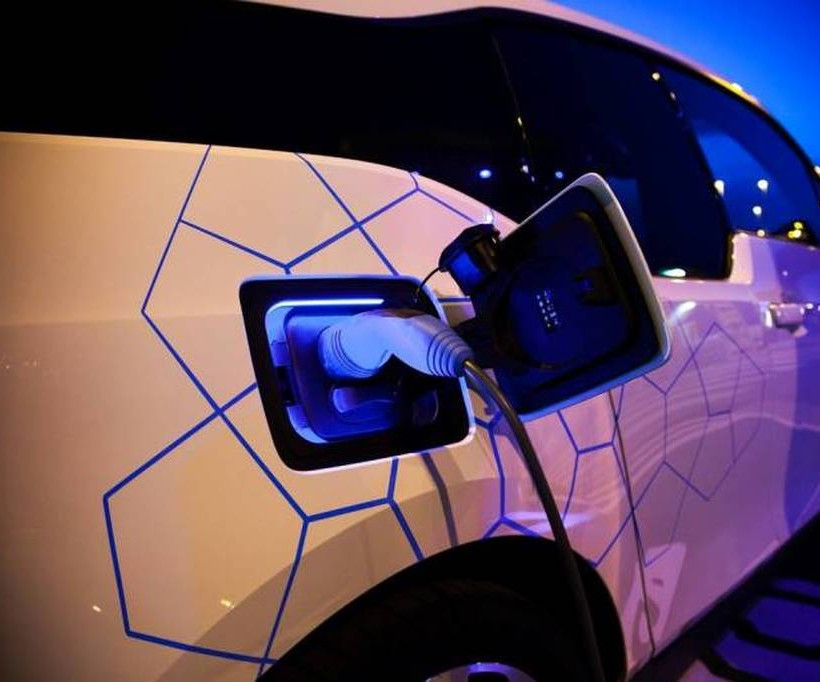 BMW: Φορτίστε το i3 δωρεάν