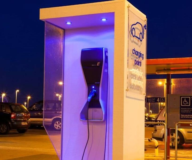 BMW: Φορτίστε το i3 δωρεάν