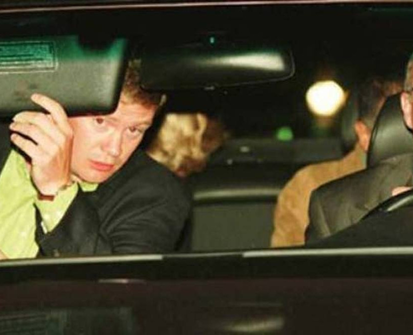 Η πριγκίπισσα Diana μέσα στο αμάξι λίγο πριν κοπεί το νήμα της ζωής της από τη σφοδρή πρόσκρουση