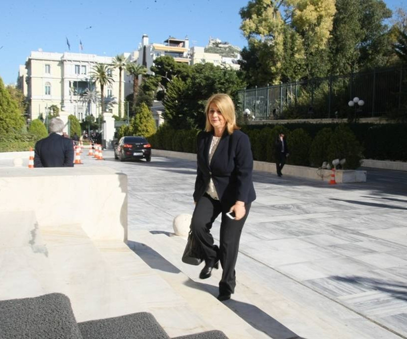 Εκλογή προέδρου: Τι φόρεσαν οι κυρίες της Βουλής