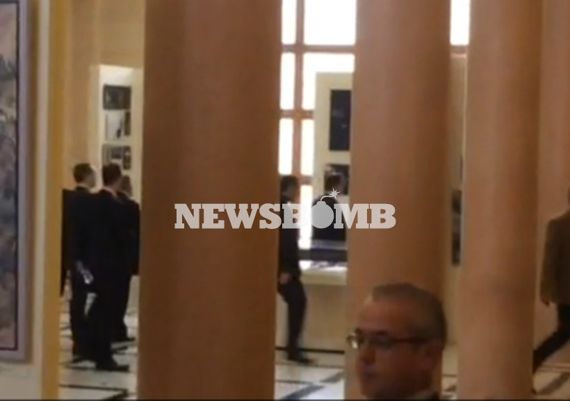 Οι προφυλακισμένοι βουλευτές της Χ.Α έφτασαν στη Βουλή