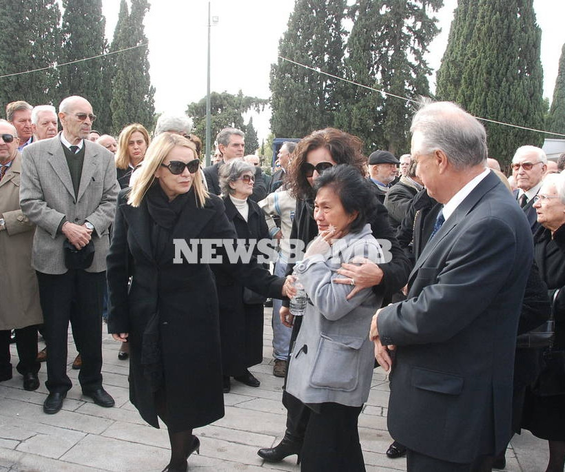 Συγκίνηση στο τελευταίο «αντίο» του Φυντανίδη