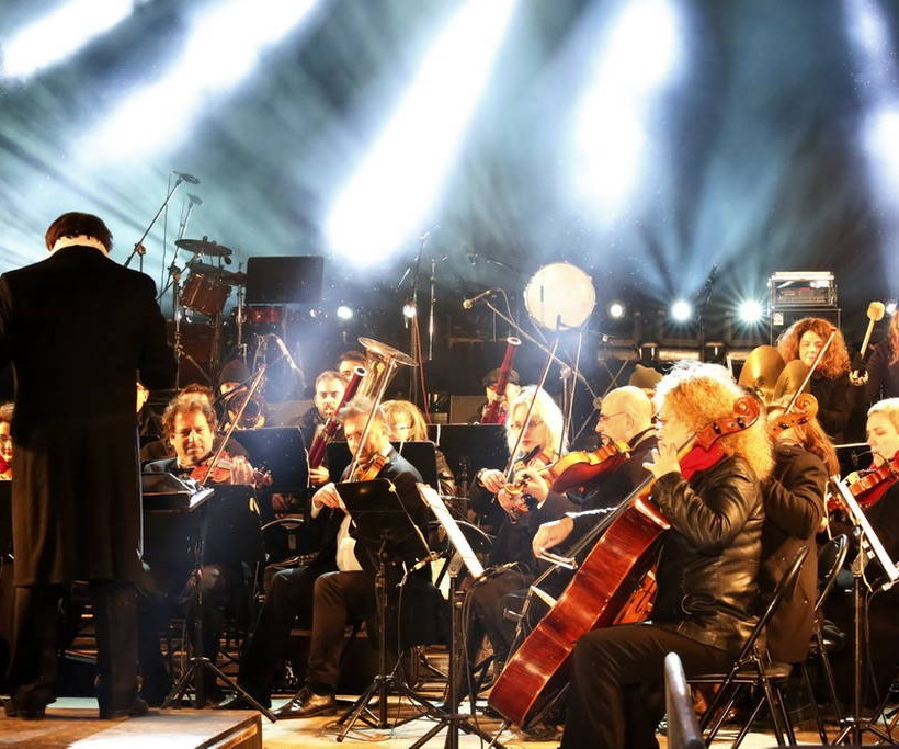 Έτσι υποδέχτηκε η Αθήνα το 2015 (pics)
