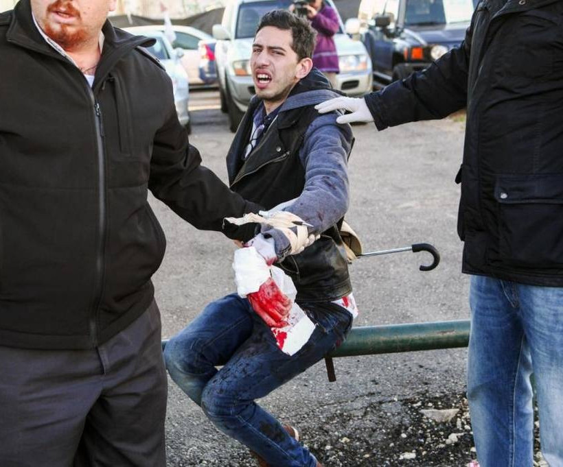 Ισραήλ: Τουλάχιστον δέκα τραυματίες από το αμόκ 23χρονου σε λεωφορείο (video & pics)