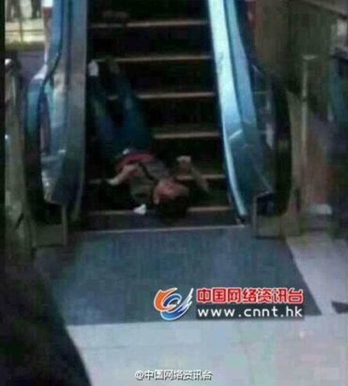 Κίνα: Σφαγή σε εμπορικό κέντρο - Αποκεφάλιστηκε ένα άτομο